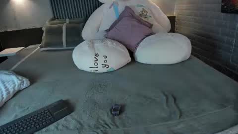 magic_zahara online show from August 4, 3:01 am