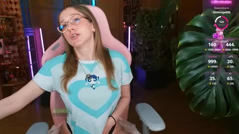 Nicole online show from February 16, 6:08 pm