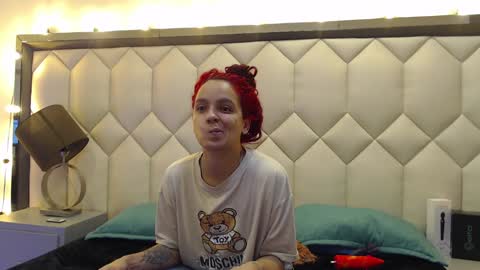 Snapshot of maiapark chatting on January 29, 11:30 am Maia online show from January 29, 11:30 am