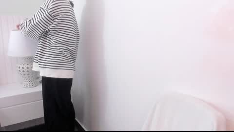 Snapshot of maibys_cute chatting on December 22, 11:54 am maibys online show from December 22, 11:54 am
