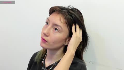 Snapshot of maibys_cute chatting on January 17, 3:55 am maibys online show from January 17, 3:55 am