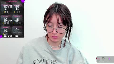 Snapshot of maibys_cute chatting on January 9, 3:47 am maibys online show from January 9, 3:47 am