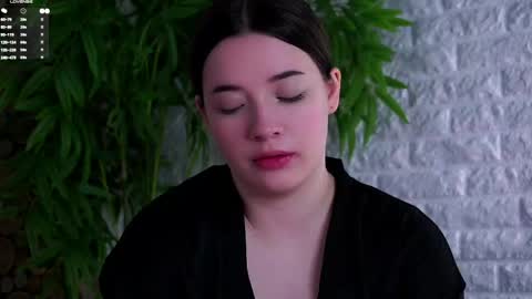 Lucy online show from May 1, 2:26 am
