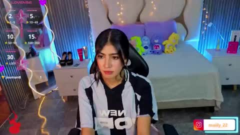 maiily_tay online show from March 13, 12:50 pm