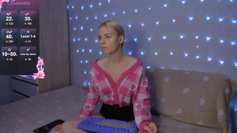 Your kitty online show from November 12, 4:05 pm