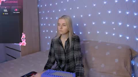 Your kitty online show from October 8, 3:49 pm