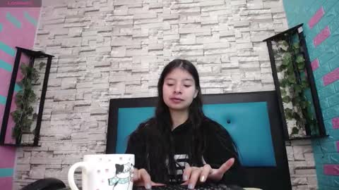 Snapshot of maily_can chatting on September 23, 1:09 pm MAILY CAN online show from September 23, 1:09 pm