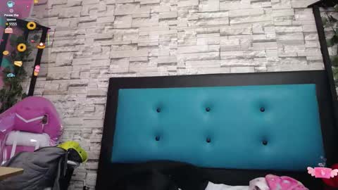  MAILY CAN  online show from November 5, 1:49 pm