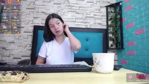 Snapshot of maily_can chatting on October 4, 1:06 pm MAILY CAN online show from October 4, 1:06 pm