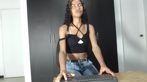 mailyn_gold online show from March 9, 11:35 am