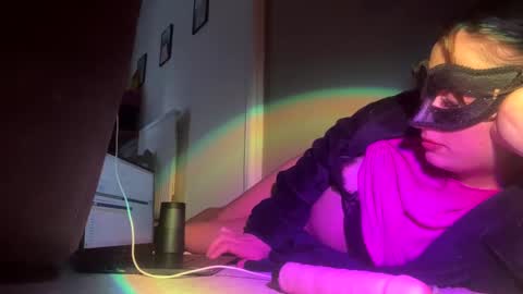 Snapshot of mainline_rawdio chatting on February 23, 3:01 pm Lunia online show from February 23, 3:01 pm