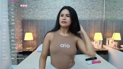   online show from June 9, 11:31 am
