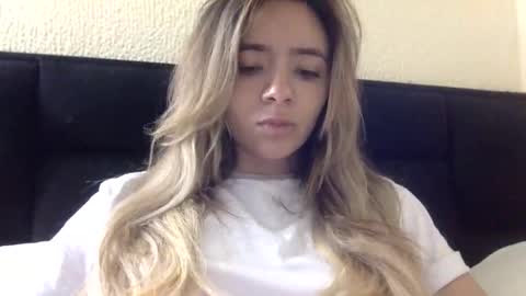 majo_gomezz online show from May 3, 11:41 pm