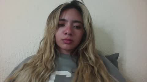 majo_gomezz online show from December 19, 5:21 am