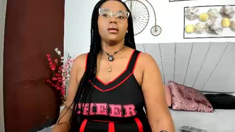 makena online show from July 25, 7:32 pm