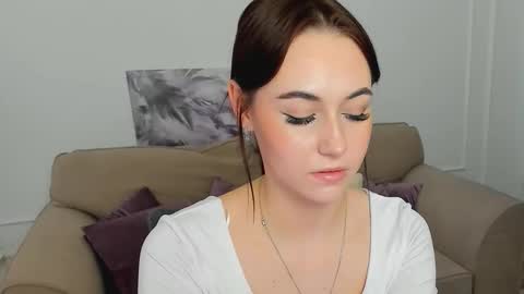 makeyouehappy online show from November 23, 11:56 am