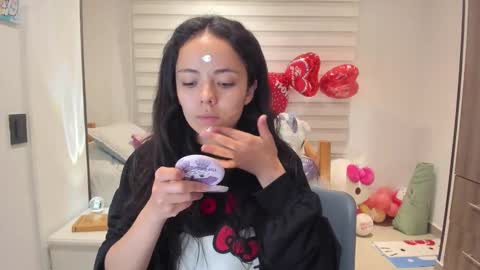 Mal Norma online show from December 17, 2:49 am