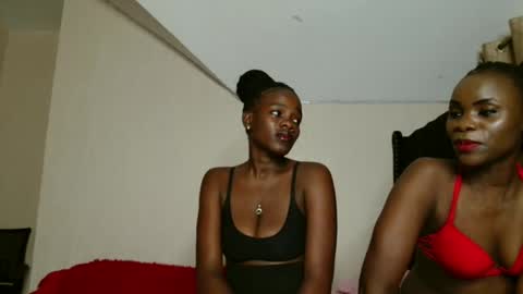 malani_malia online show from November 10, 4:02 pm