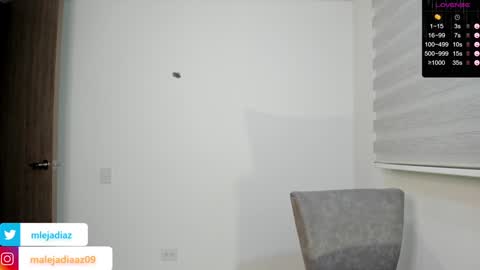 Snapshot of malejadiaz_ chatting on December 19, 10:53 pm Maleja Diaz online show from December 19, 10:53 pm