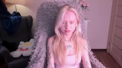 Malena online show from October 15, 10:40 am