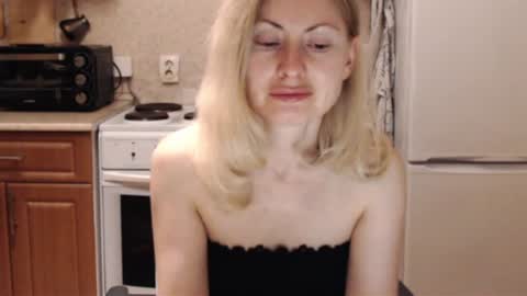 Malena online show from August 6, 9:55 pm