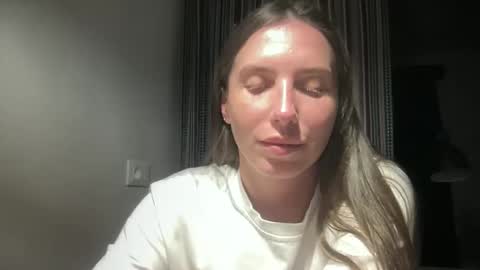 Snapshot of malina568708 chatting on October 15, 8:11 pm malina568708 online show from October 15, 8:11 pm