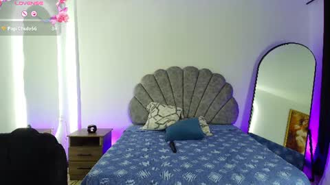  MaLlYs1  online show from August 1, 10:23 pm