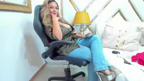 MalorySweet  online show from July 28, 2:13 pm