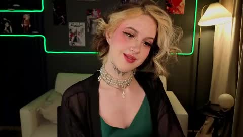 Luna online show from April 29, 10:15 pm