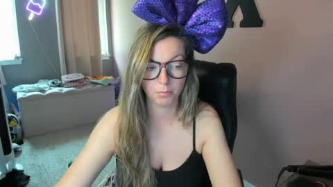 MandyBabyXXX online show from August 4, 8:26 pm