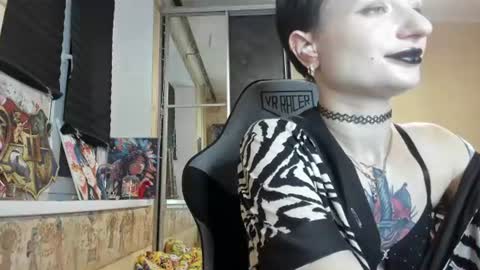 Mandy online show from July 28, 5:02 pm