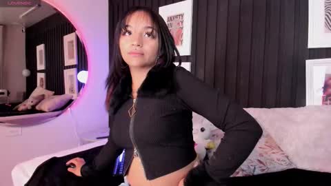 manelyk_evanss online show from March 18, 7:52 pm