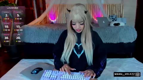 manu  velezz   Help me to get to 100 thumbs ups Tip 25tks  Rate me  online show from November 22, 5:54 am