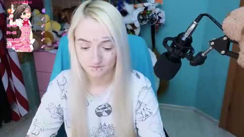 Manuela online show from March 4, 8:38 pm