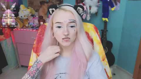 Manuela online show from November 6, 8:26 pm