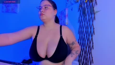 Mara 3 Enjoy my Milky boobs online show from October 16, 9:17 pm