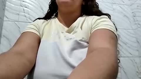 mara_lopez001 online show from May 19, 1:56 am