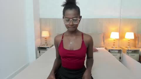 Mara Sinclair online show from June 21, 7:29 pm