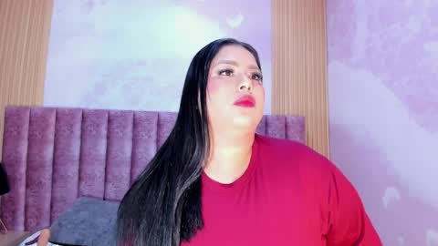 maralinette22 online show from June 8, 9:43 am