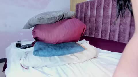 maralinette22 online show from February 13, 11:45 am