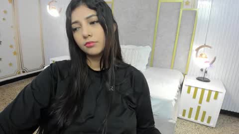 Snapshot of maraluna_ chatting on September 20, 10:57 am Maraluna online show from September 20, 10:57 am