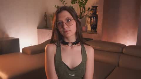 Eva online show from April 30, 8:57 pm