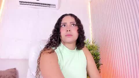 Marelyn online show from July 28, 11:39 am