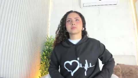 Marelyn online show from June 23, 11:41 am