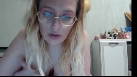 margo_shine online show from May 6, 8:57 pm