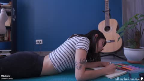 Snapshot of maria_alfonsina_ chatting on December 9, 4:26 pm Alfonsina online show from December 9, 4:26 pm