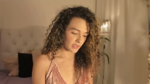 Marian online show from December 14, 2:39 am