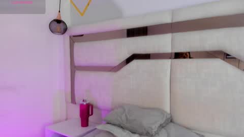 Snapshot of mariana_jhones_ chatting on October 17, 1:58 pm Mariana online show from October 17, 1:58 pm