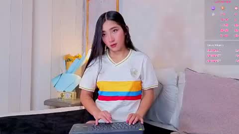 Mariana   online show from June 23, 11:19 am