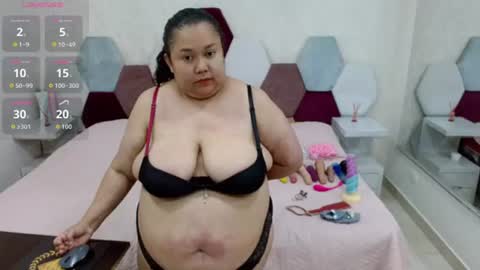 mariana online show from July 30, 1:06 am